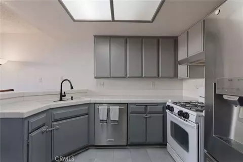 Kitchen - 6443 Stoney Vw #4, Simi Valley, CA 93063 photo 1 of 2