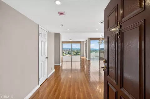 345 Pioneer Dr #1202, Glendale, CA 91203