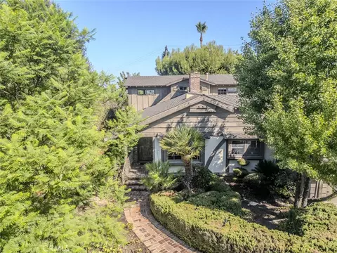 Exterior - 3852 Eureka Dr, Studio City, CA 91604 photo 2 of 8