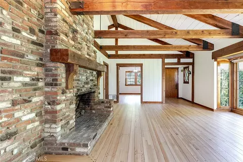 Living - 3852 Eureka Dr, Studio City, CA 91604 photo 4 of 5