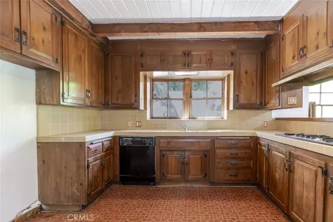Kitchen - 3852 Eureka Dr, Studio City, CA 91604 photo 2 of 3