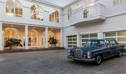 759 Foxkirk, Glendale, CA 91206
