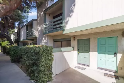 7550 Zombar #11, Van Nuys, CA 91406