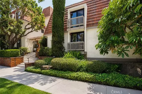 10470 Riverside #102, Toluca Lake, CA 91602