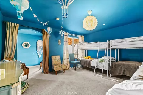 Bedroom - 1253 Golden Rule, Lake Arrowhead, CA 92352 photo 5 of 10