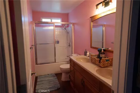 Bath - 1253 Golden Rule, Lake Arrowhead, CA 92352 photo 4 of 6