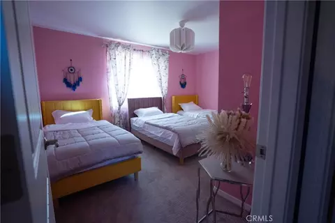 Bedroom - 1253 Golden Rule, Lake Arrowhead, CA 92352 photo 9 of 10