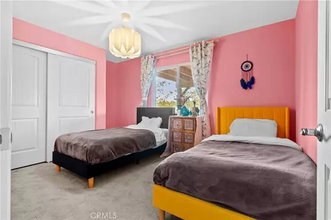 Bedroom - 1253 Golden Rule, Lake Arrowhead, CA 92352 photo 6 of 10