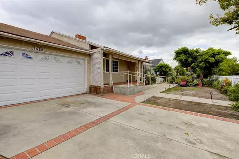 7920 Riverton Ave, Sun Valley, CA 91352
