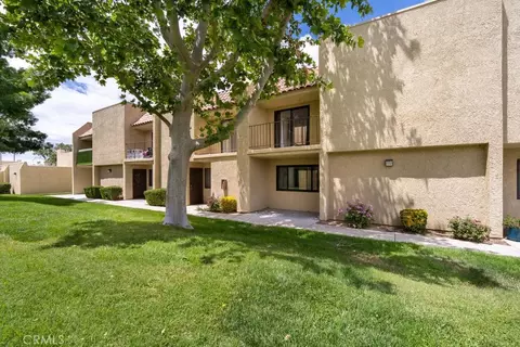 44200 Kingtree #16, Lancaster, CA 93534