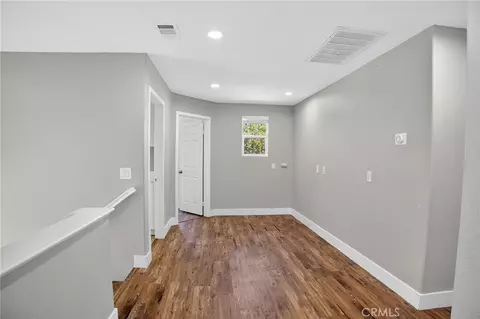 Entry Way - 2400 Allysum, Palmdale, CA 93551 photo 8 of 10