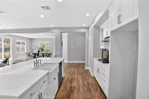 Entry Way - 2400 Allysum, Palmdale, CA 93551 photo 3 of 10