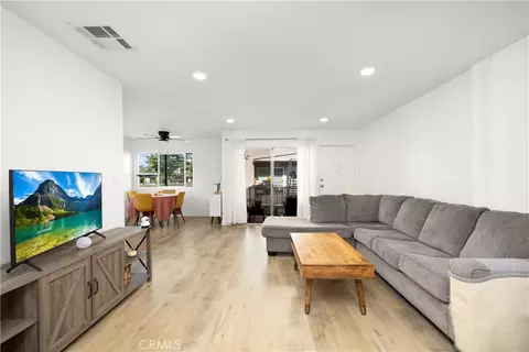 10757 Hortense #307, North Hollywood, CA 91602