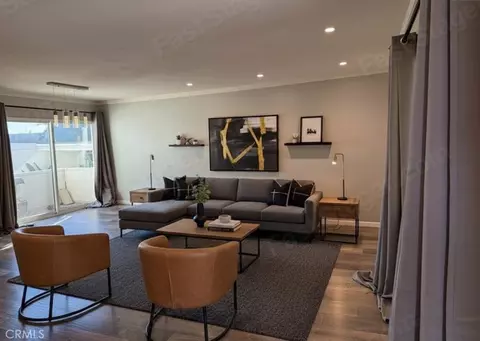 10749 New Haven St, Sun Valley, CA 91352