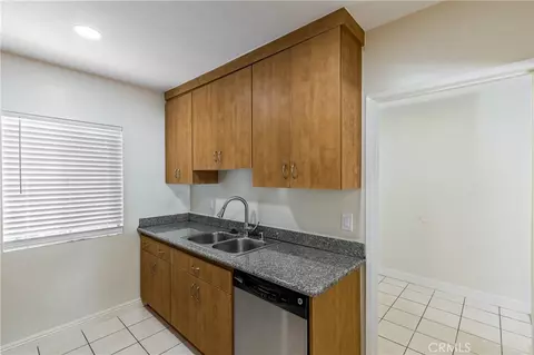 Kitchen - 1935 Alpha Rd #238, Glendale, CA 91208 photo 2 of 3