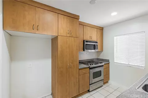 Kitchen - 1935 Alpha Rd #238, Glendale, CA 91208 photo 3 of 3