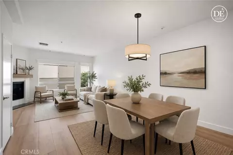 11038 Camarillo St #13, North Hollywood, CA 91602