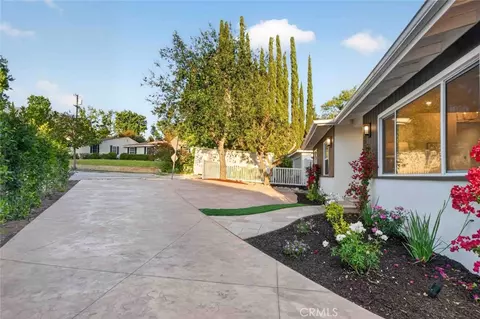 Exterior - 6433 Creemore Ln, Tujunga, CA 91042 photo 14 of 15