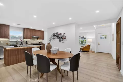 Dining - 6433 Creemore Ln, Tujunga, CA 91042 photo 3 of 4