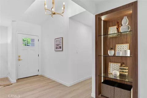 Entry Way - 6433 Creemore Ln, Tujunga, CA 91042 photo 4 of 4