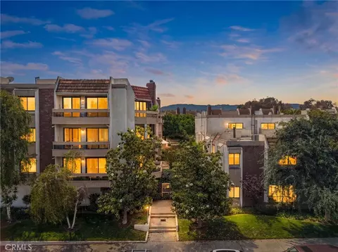 17150 Burbank #23, Encino, CA 91316
