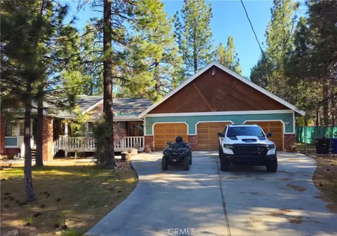 2474 Oak Ln, Big Bear City, CA 92314