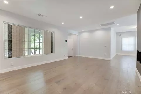 Living - 523 E Fairmount, Burbank, CA 91501 photo 4 of 20