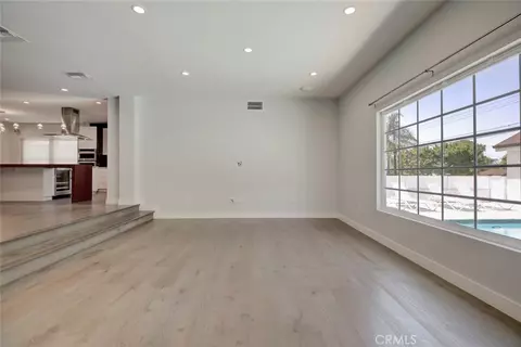 Living - 523 E Fairmount, Burbank, CA 91501 photo 15 of 20