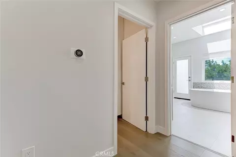 Entry Way - 523 E Fairmount, Burbank, CA 91501 photo 7 of 7