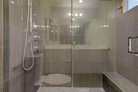 Bath - 523 E Fairmount, Burbank, CA 91501 photo 4 of 11