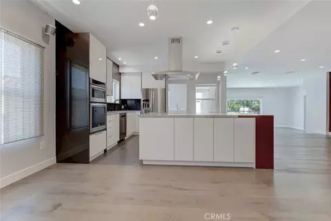 Kitchen - 523 E Fairmount, Burbank, CA 91501 photo 1 of 3