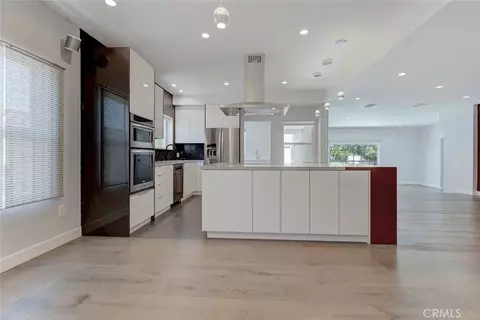 Kitchen - 523 E Fairmount, Burbank, CA 91501 photo 1 of 4
