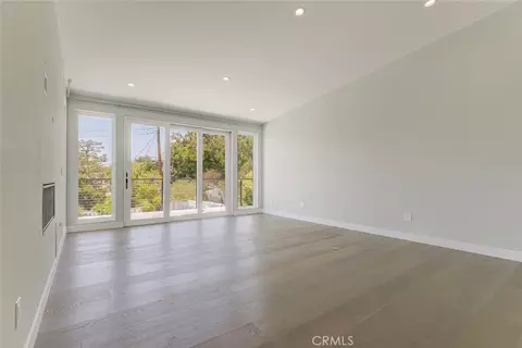 Living - 523 E Fairmount, Burbank, CA 91501 photo 17 of 18