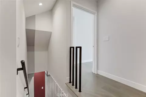 Entry Way - 523 E Fairmount, Burbank, CA 91501 photo 5 of 7