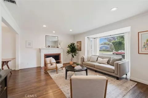 5423 Columbus Ave, Sherman Oaks, CA 91411
