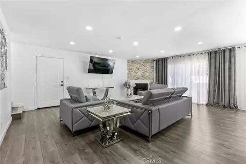 8801 Cedros Ave #7, Panorama City, CA 91402
