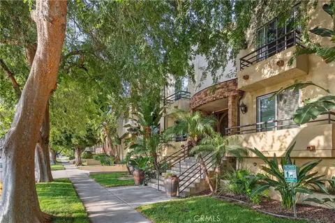 4128 Whitsett, Studio City, CA 91604