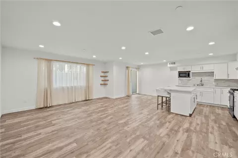 9104 Burnet, North Hills, CA 91343