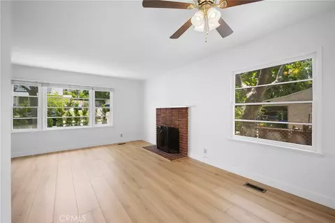 Living - 10603 Fernglen Ave, Tujunga, CA 91042 photo 4 of 5