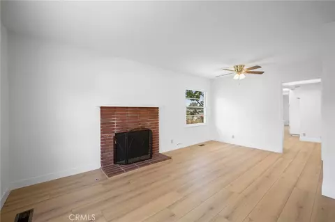 Living - 10603 Fernglen Ave, Tujunga, CA 91042 photo 2 of 5