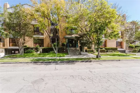 413 Hawthorne St #206, Glendale, CA 91204