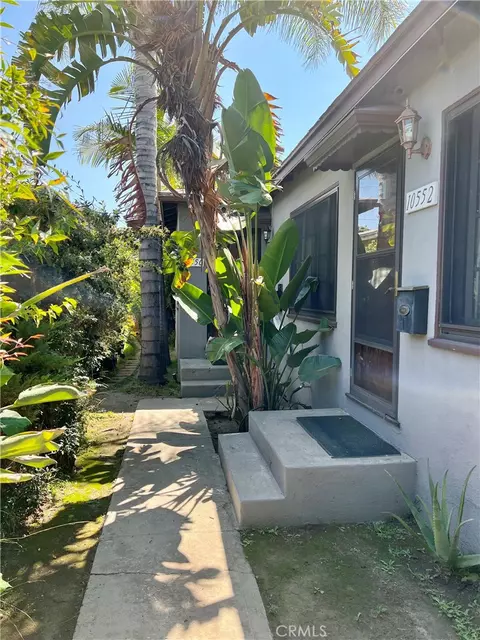 10550 Oxnard St, North Hollywood, CA 91606