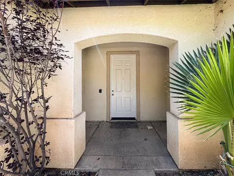 Exterior - 1040 E Avenue K11, Lancaster, CA 93535 photo 3 of 10