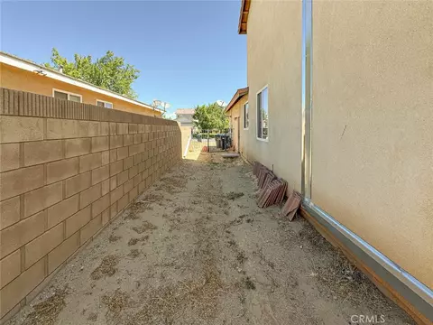 Exterior - 1040 E Avenue K11, Lancaster, CA 93535 photo 9 of 10