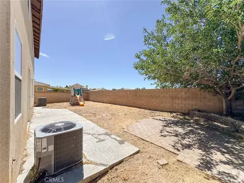 Exterior - 1040 E Avenue K11, Lancaster, CA 93535 photo 4 of 10
