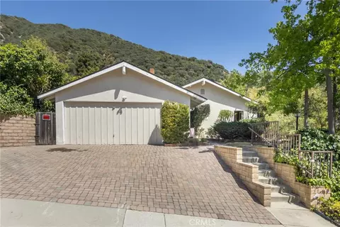 2115 Normanton Dr, La Canada Flintridge, CA 91011
