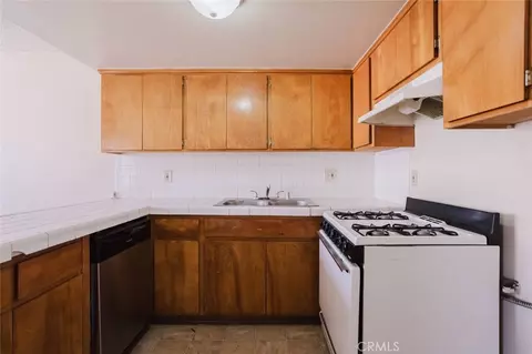 2250 N Fairview St, Burbank, CA 91504 photo 9