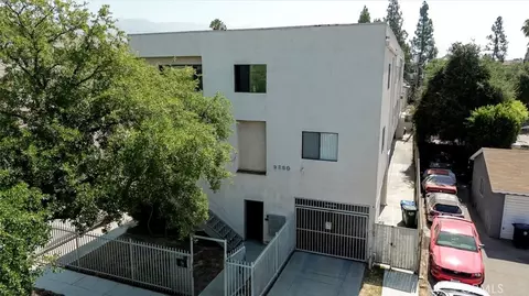 2250 N Fairview St, Burbank, CA 91504 photo 2