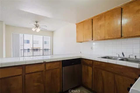 2250 N Fairview St, Burbank, CA 91504 photo 11