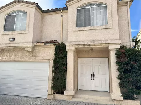 18319 Hart St #3, Reseda, CA 91335
